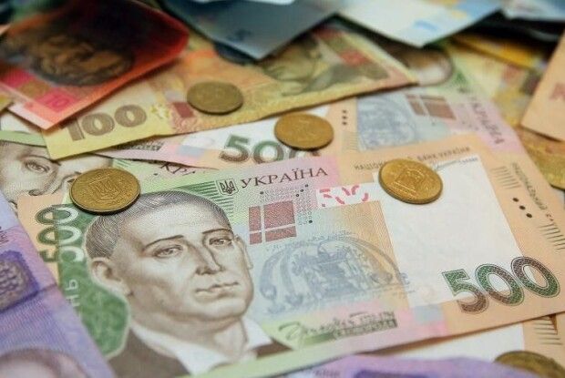 Не тільки їли й лікувалися: відомо, скільки й на що українці витратили грошей у липні