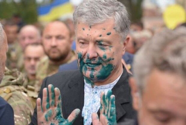 У мережі просять допомогти ідентифікувати «тітушок» з Маршу Патріотів