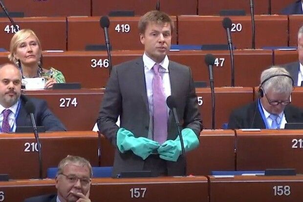 Нардеп Олексій Гончаренко:  «Порошенко нам завжди допомагав у ПАРЄ, Зеленський так не може»