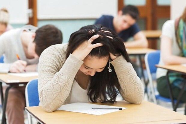 Оголосили порогові бали з математики, фізики, англійської, іспанської, німецької та французької мов