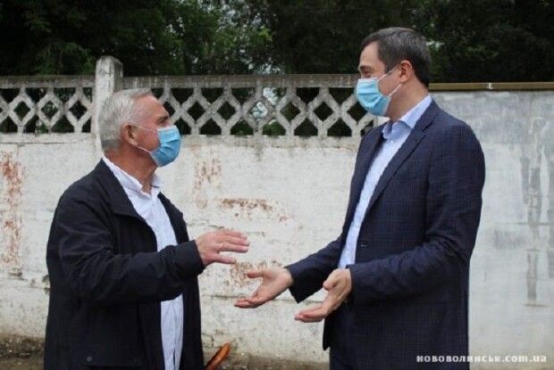 Мер Нововолинська із українським урядовцем поговорили російською (Відео)