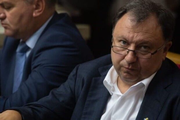 «Слуги» звинуватили Порошенка у держзраді й у той же день анонсували «Сватів» на «Росія-1»