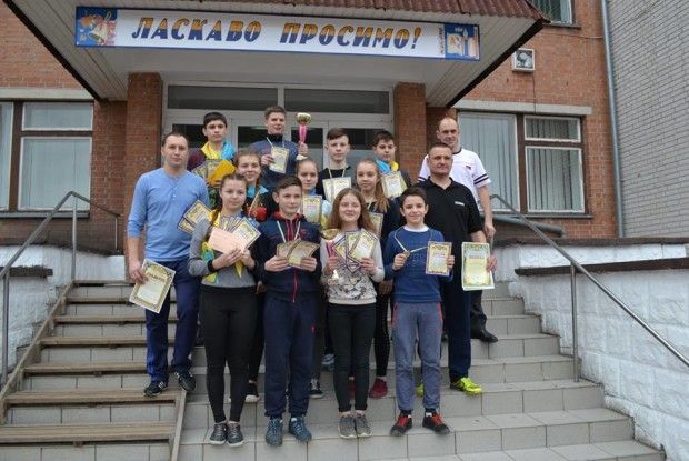 Дівчата Камінь-Каширщини найкраще долають смуги перешкод