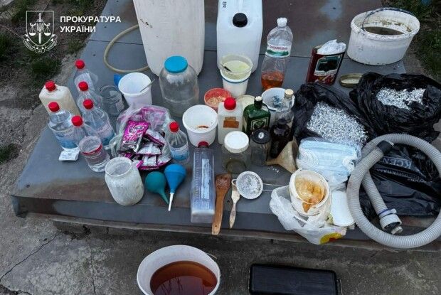 Нарколабораторія на Волині: п'ятьом членам організованої групи повідомлено про підозру