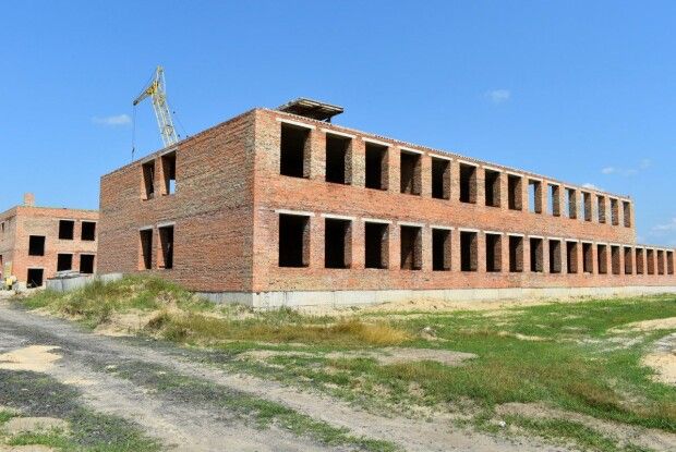 На Камінь-Каширщині будують нову школу: показали роботу (Фото)