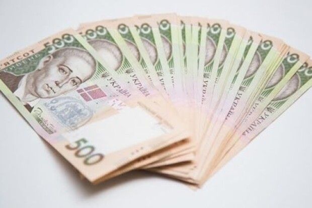 Зеленського просять підняти мінімальну зарплату до 10 тисяч гривень