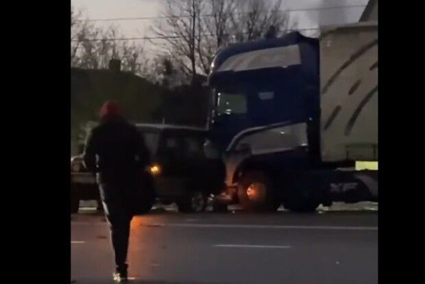 На Волині - потрійна ДТП (Відео)