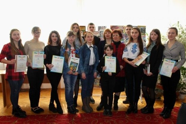 Учениця Любешова зайняла друге місце в конкурсі юних поетів-початківців