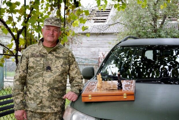 Старший сержант із Волині і на передовій не розлучається з шахами 