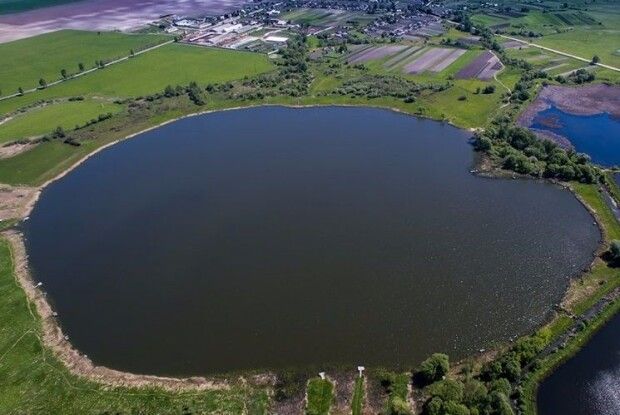 На Волині товариство незаконно використовує озеро площею 40 гектарів