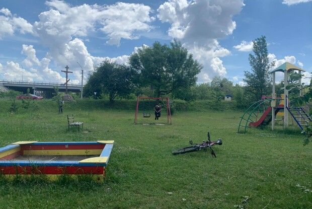 14-річну дівчинку побив батько її подруги: подробиці інциденту на Рівненщині
