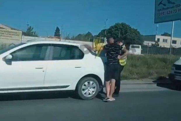 Водій намагався змінити смугу: на Волині сталася ДТП (Відео)