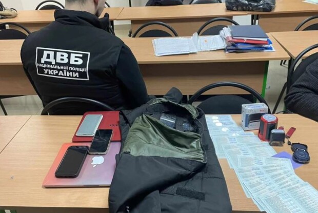На Волині викрили корупційну схему здачі на посвідчення водія