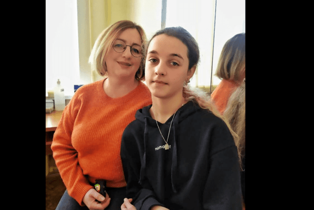 Почали відмовляти ноги і руки: у Львові COVID-19 спричинив у 11-річної дівчинки параліч