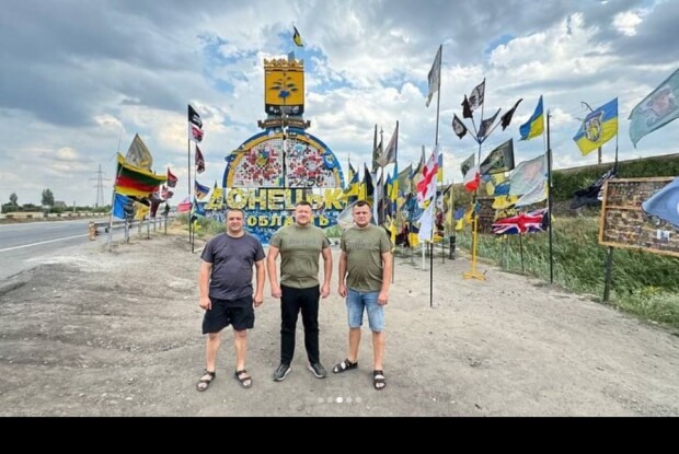 Сам мер повіз на передову подарунки для воїнів Волині із рідного Нововолинська