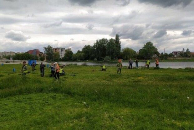 У Луцьку готуються до купального сезону: плавати дозволили на двох пляжах