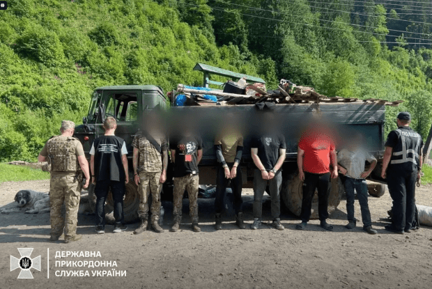 Військовозобов’язаний з Волині утікав за кордон в компанії кіз, телята та свиней (Відео)