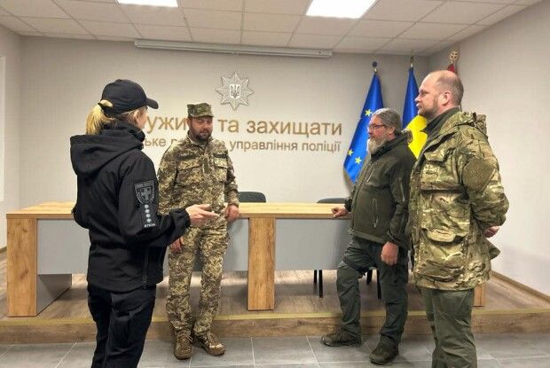 Луцькі поліцейські провели заняття для членів громадських формувань
