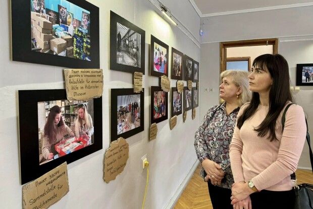 У громаді на Волині відкрили фотовиставку воєнних подій
