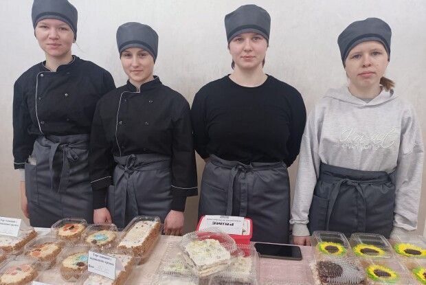 Навчаються робітничих професій і підтримують ЗСУ