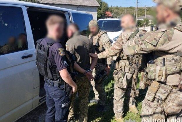 Двоє загиблих, троє поранених: на Тернопільщині чоловік розстріляв людей 