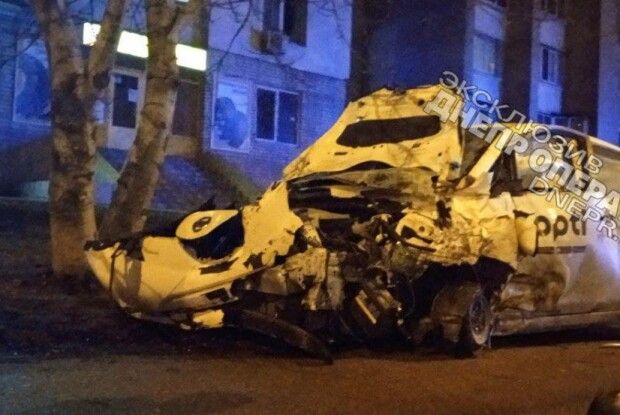 Легковик на шаленій швидкості зніс авто на перехресті: з'явилося моторошне відео