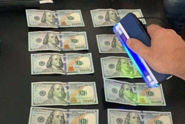 Прокурори хочуть взяти мера волинського міста, депутата і землевпорядника, яких спіймали на хабарі, під варту