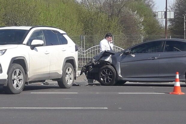 У Луцьку біля моста аварія (Фото) 