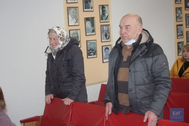 Жителі трьох вулиць Іванич просять владу зберегти пасовисько