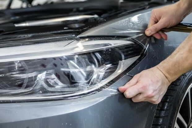 Кузов і оптика автомобіля: догляд, обслуговування та вибір запчастин