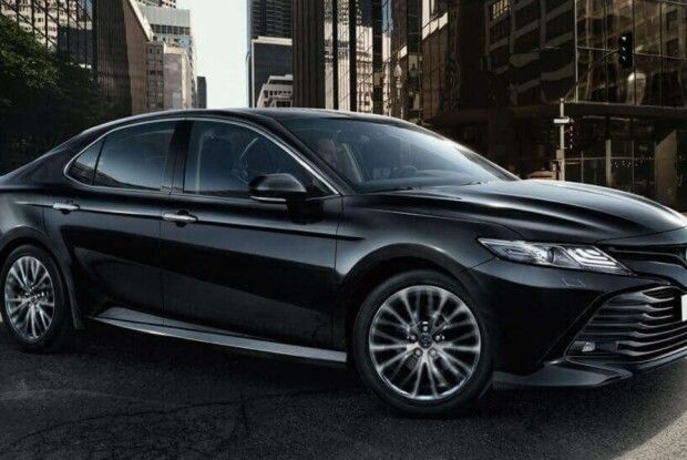 У Зеленського закупили броньоване скло для «мерседеса» за ціною нової «камрі»