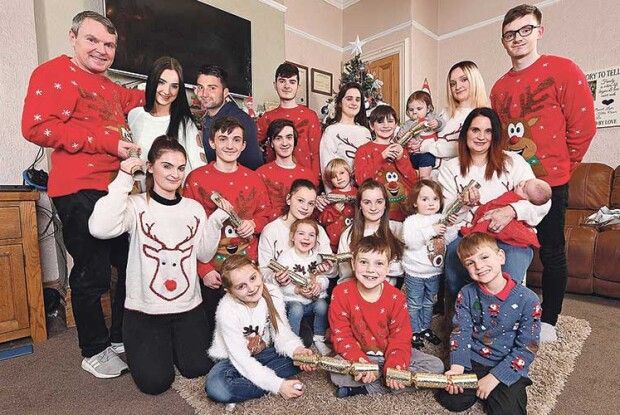 Жінка за 31 рік народила 22 дитини