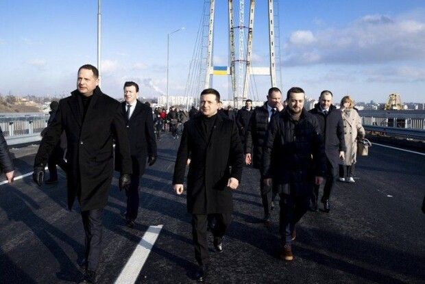 Голова партії «Слуга народу» прийшла на публічний захід із сумкою за 25 тисяч доларів