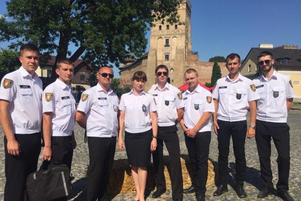 «На бенкет, як на роботу»: луцькі «муніципали» плідно попрацювали під час розважального заходу 