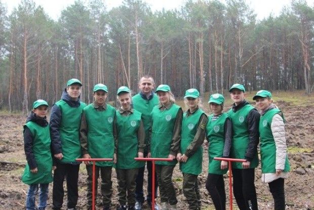 На Камінь-Каширщині садили ліс