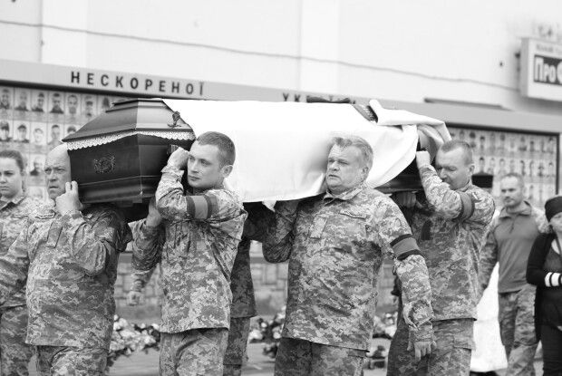Луцьк попрощався з двома загиблими Героями – Максимом Базиляном та Петром Нестеренком