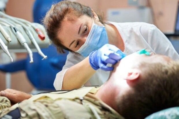 Ковель готовий доплачувати стоматологам по 8 тисяч за лікування ветеранів