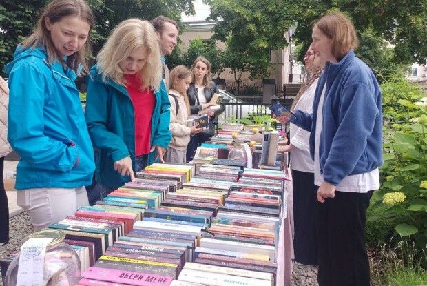 Волинян запрошують на благодійний ярмарок «Книжковий двіж» (Фото)