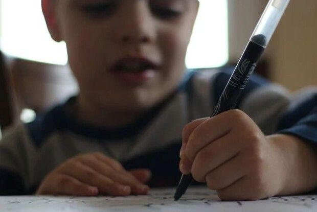 Рівненських школярів кличуть за парти