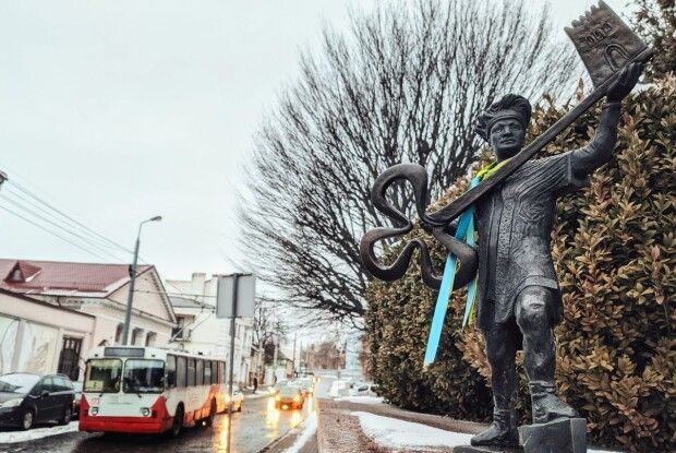 Ніколи не знаєш, потруться об тебе, покалічать чи вкрадуть: все про луцьких кликунів (Фото)