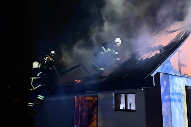 У Луцькому районі через коротке замикання горів гараж 