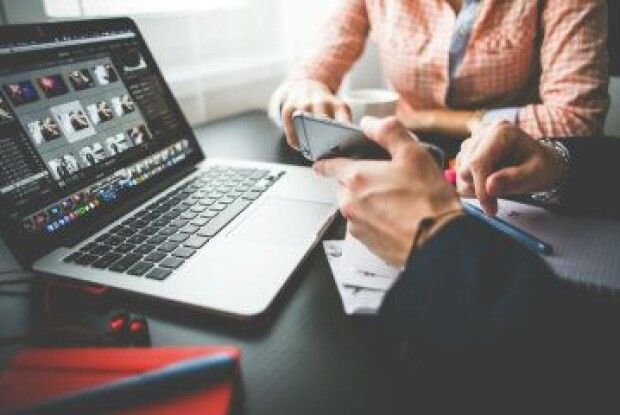 У Китаї створили нейромережу, яка читатиме книжки голосами авторів