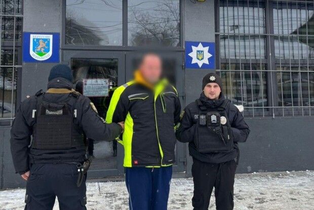 На Закарпатті затримали іноземця, засудженого за сексуальне насильство над донькою