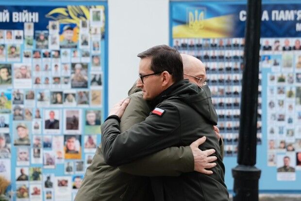 Прем’єр Польщі Моравецький приїхав до Києва у річницю російського вторгнення 
