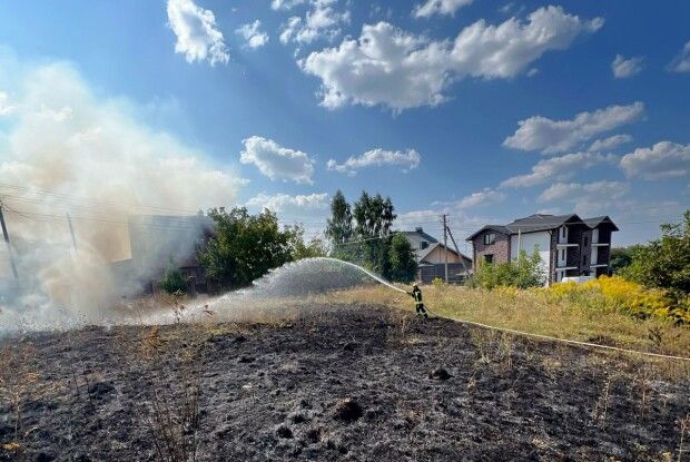 На Волині минулої доби рятувальники гасили 4 пожежі сухої трави