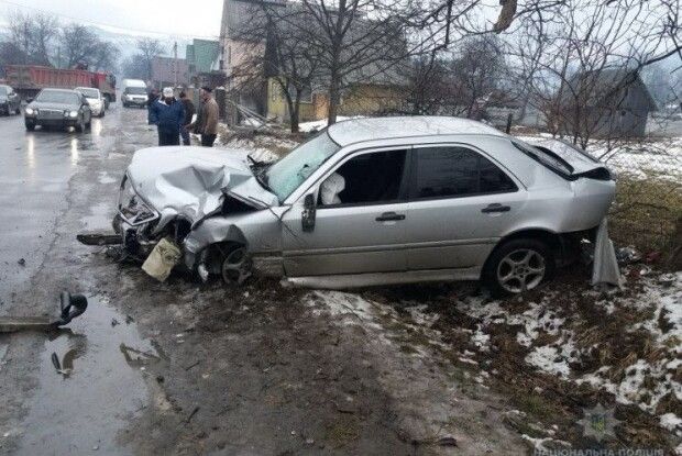 Сталася страшна ДТП: Мercedes на смерть збив 11-річну дівчинку