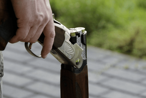 На Волині нетверезий чоловік обстріляв авто з людьми