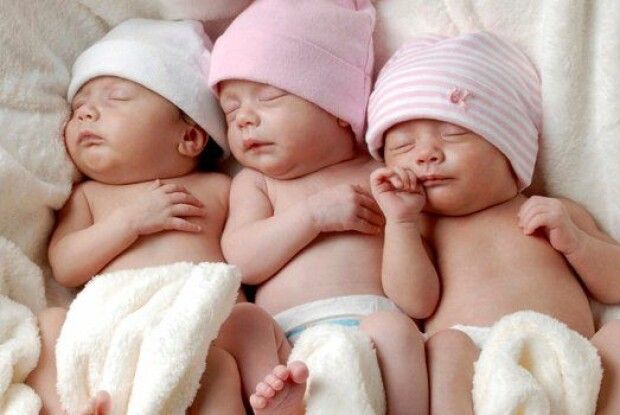 У Луцькому клінічному пологовому будинку народилася трійня