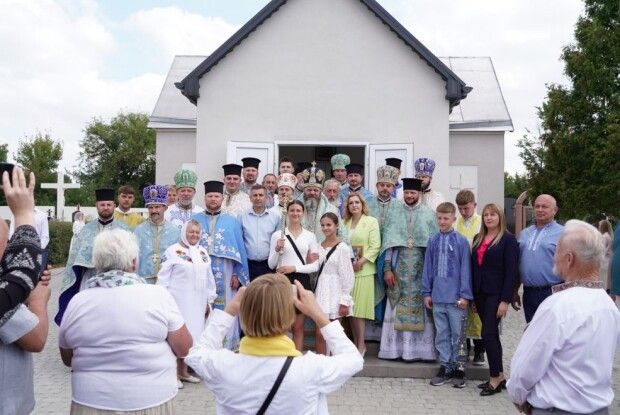 На Волині на храмове свято освятили місце пам’яті загиблих Героїв