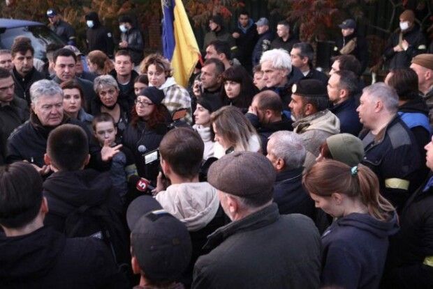 Зеленський став на рейки Антимайдану і намагається приховати свої злочини – Петро Порошенко